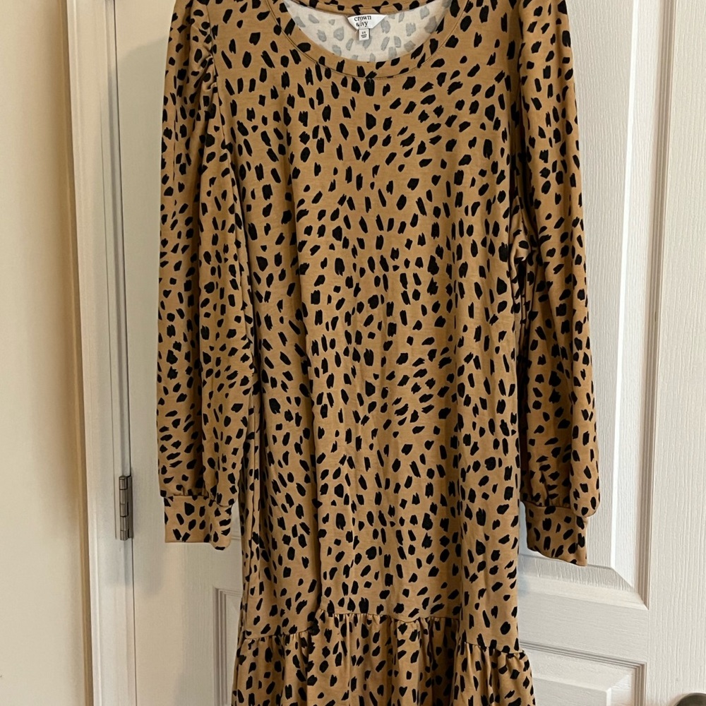 crown & ivy Tan Leopard Print Long Sleeve Dress with Black Spots